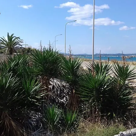 Lazaris Beach House Plage d'Almiros