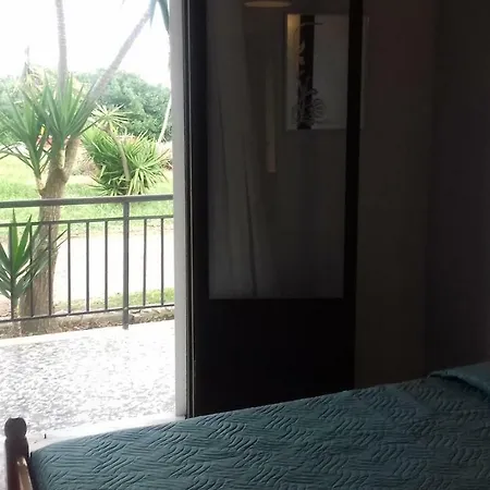 Lazaris Beach House Holiday home