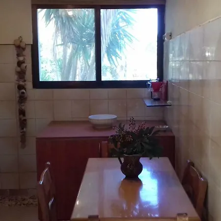 Lazaris Beach House Semesterbostad Almiros Beach