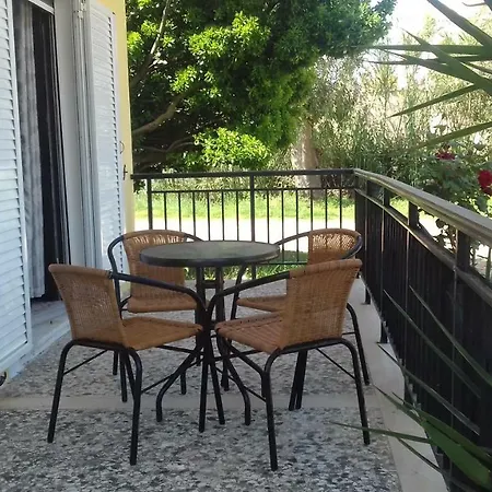 Lazaris Beach House Semesterbostad